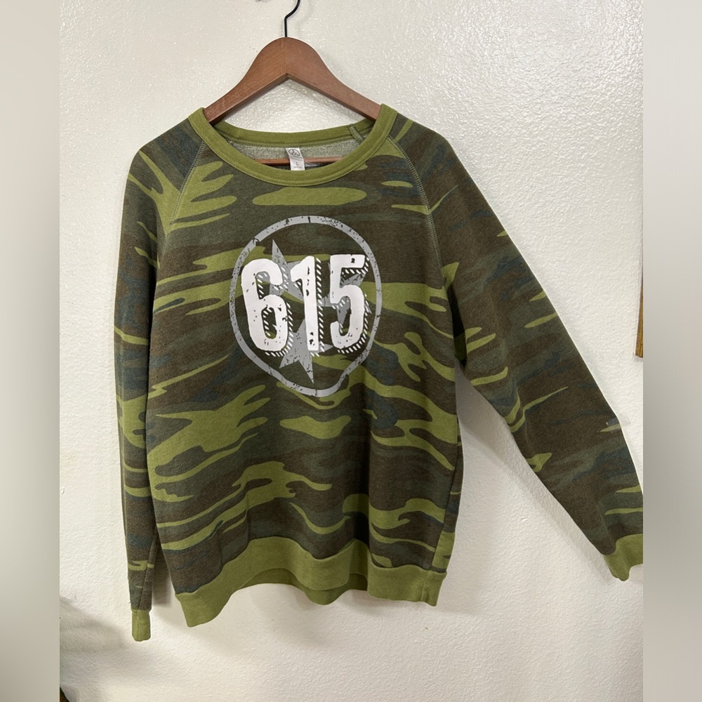 Alternative Camo Long Sleeve Lightweight Sweatshirt. Size large